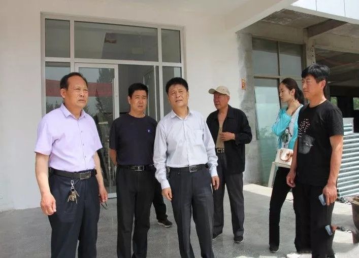 中國現代書畫家協會趙會長來鄒城墨香源書畫學校檢查指導工作