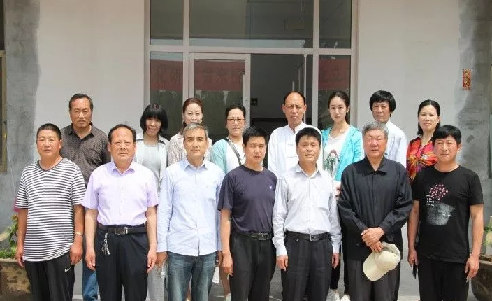 中國現代書畫家協會趙會長來鄒城墨香源書畫學校檢查指導工作