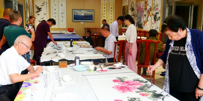 中華靳氏部分書畫名家南太行寫生創作暨第四屆藝術研討會在王莽嶺三寶山莊舉行