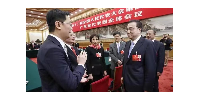 十年總理奉丹心  身后江山萬里春