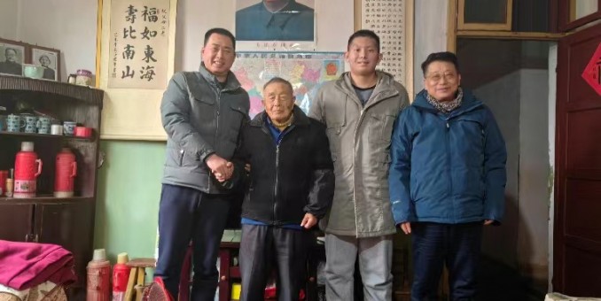 今春老父最歡心，地北天南傳好音