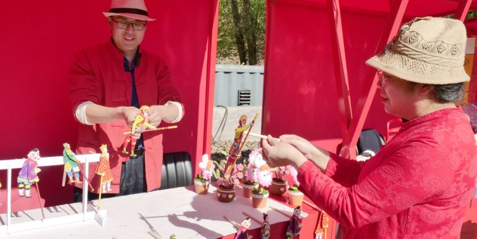 樂訂坊非遺文創手工藝品展銷為懷柔朝陽洞廟會添彩