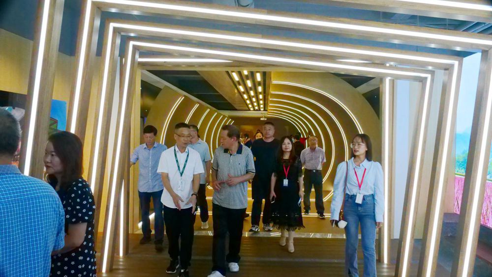 &ldquo;品讀孝鄉 放歌和也&rdquo;藝術之旅&middot;第12屆中國作家新創作論壇在安吉舉行