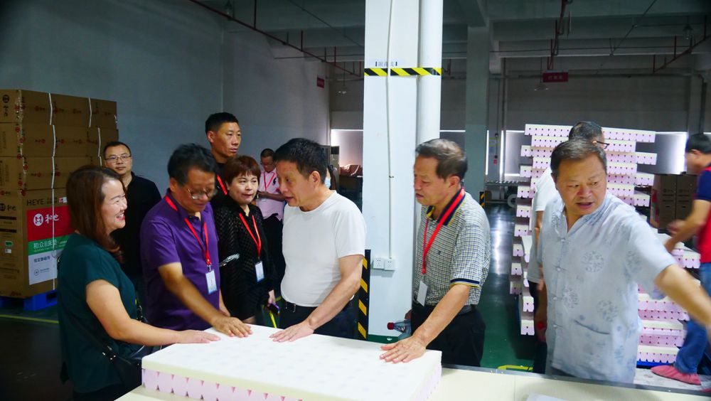 &ldquo;品讀孝鄉 放歌和也&rdquo;藝術之旅&middot;第12屆中國作家新創作論壇在安吉舉行