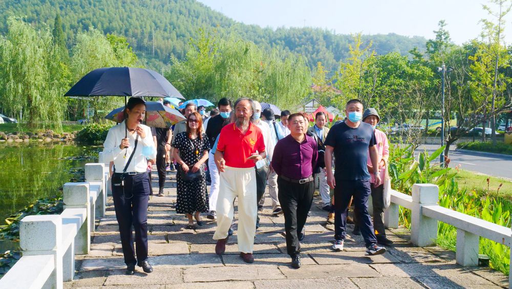 &ldquo;品讀孝鄉 放歌和也&rdquo;藝術之旅&middot;第12屆中國作家新創作論壇在安吉舉行