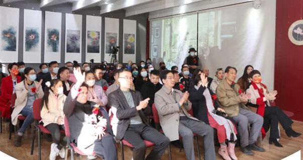 &ldquo;荷風逸趣＂&mdash;林清泉荷花作品展在京展出