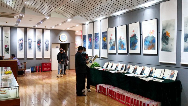 &ldquo;荷風逸趣＂&mdash;林清泉荷花作品展在京展出